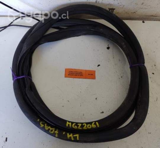 Goma Carroceria Trasera Izquierda (MGZ2061) MG ZS