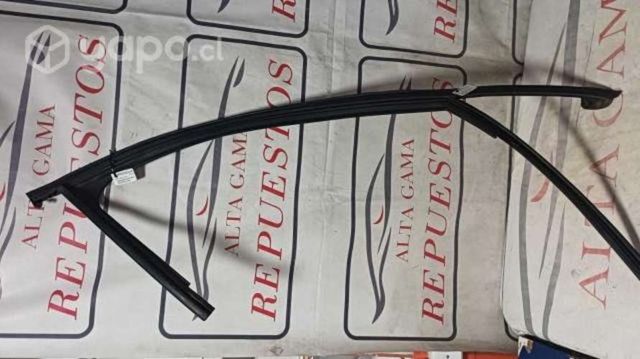 Goma de contorno de puerta DRH Mercedes Benz GLA