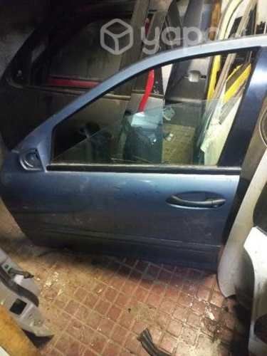Puerta delantera izquierda Mercedes compresor c180