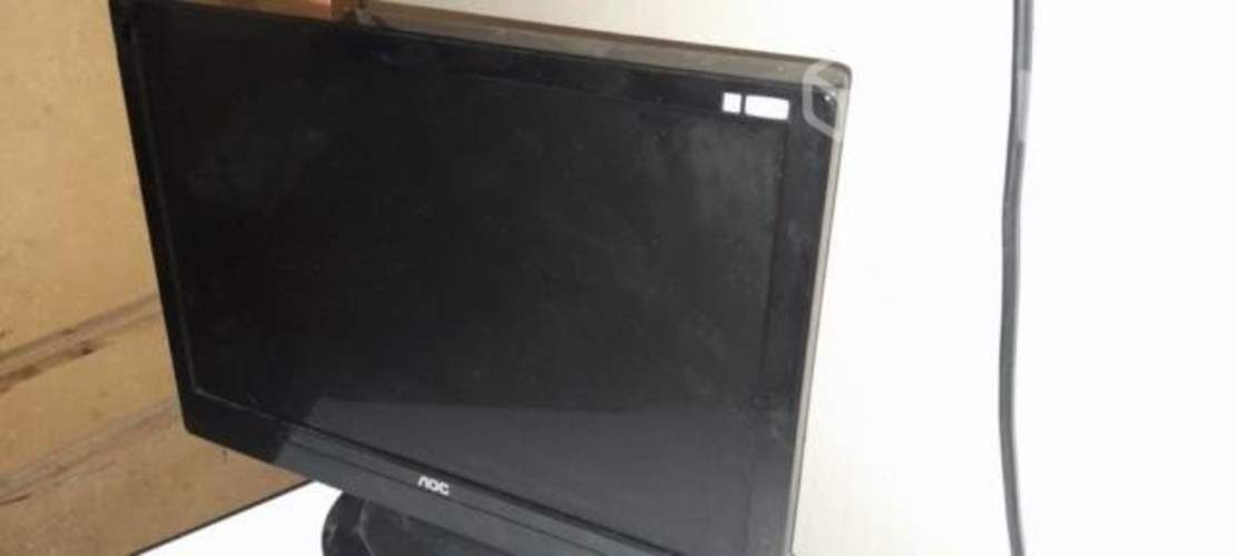 Monitor AOC 19"