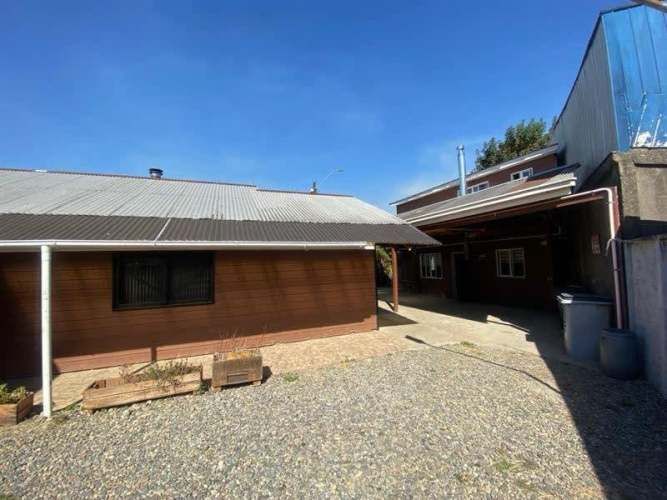 Casa amoblada 3 dormitorios en recinto de Cabañas