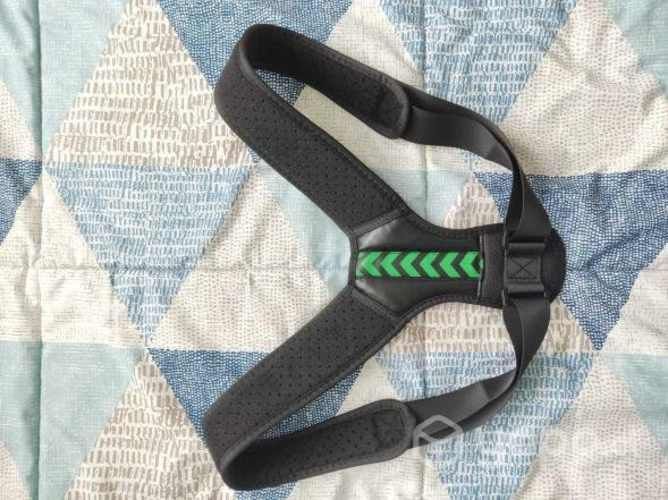 Corrector de postura ajustable