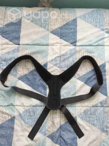 Corrector de postura ajustable