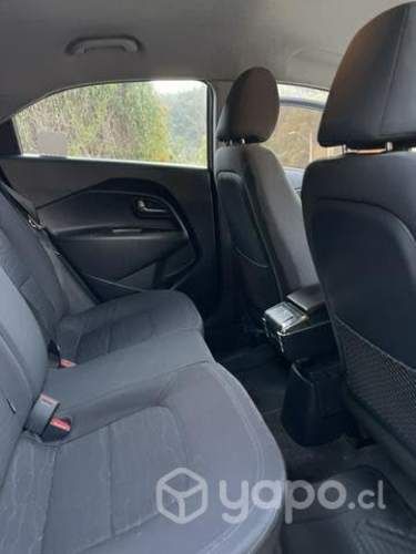 Kia rio 5 2012
