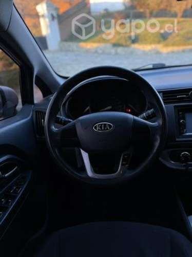 Kia rio 5 2012