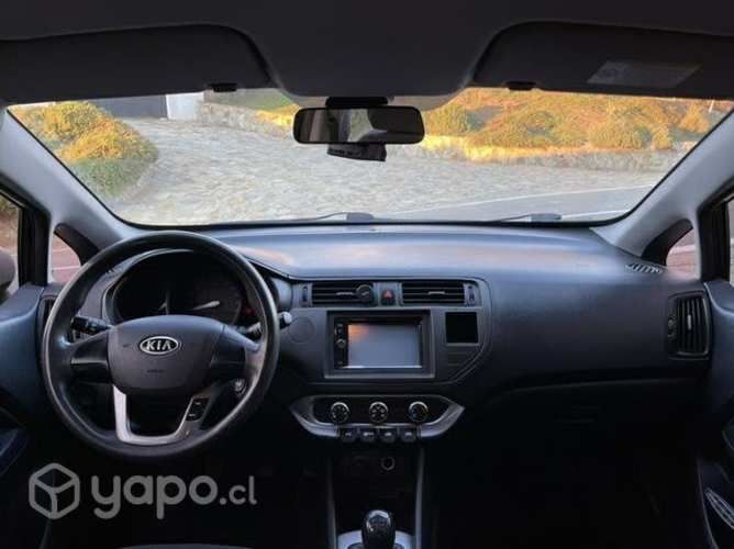 Kia rio 5 2012