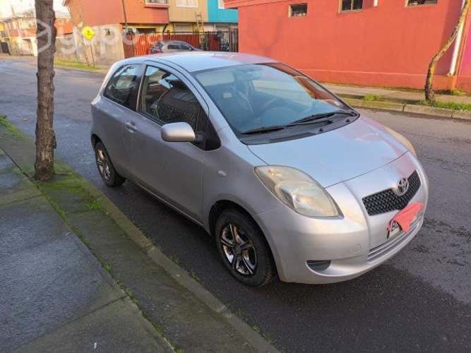 Toyota yaris 2009