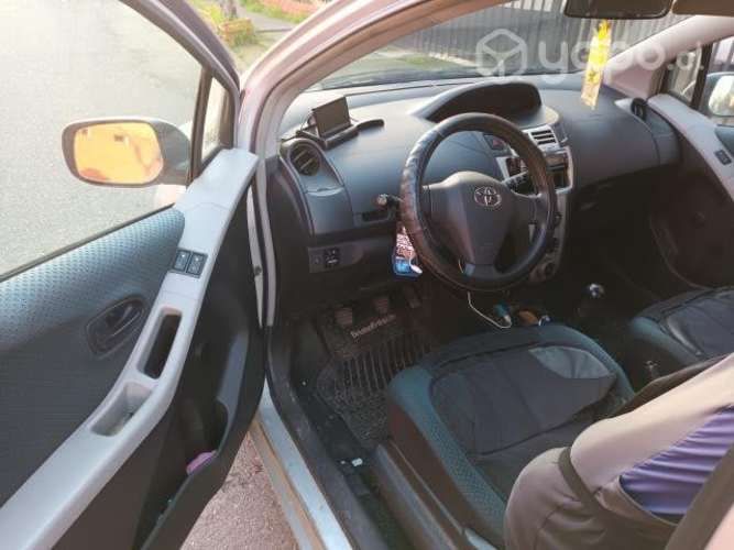 Toyota yaris 2009