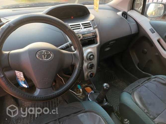 Toyota yaris 2009
