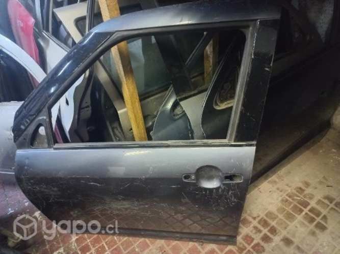 Puerta delantera izquierda suzuki Swift 2008