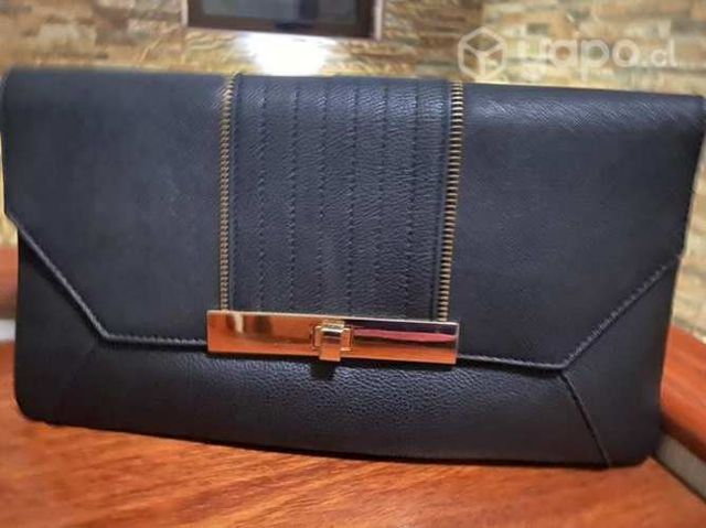 Clutch negro io con correa