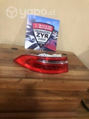 Óptico Jaguar XE 2018