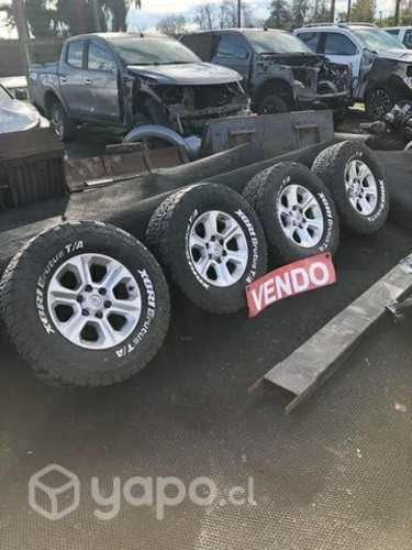 Llantas Con Neumáticos Toyota Original Aro 17