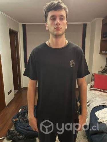 Polera Froens negra talla L manga corta