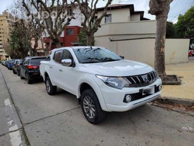 Mitsubishi l200 2019