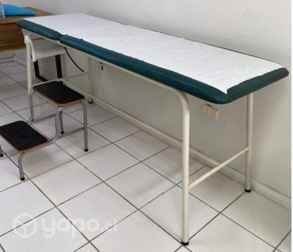 Camilla de examen fija + escabel