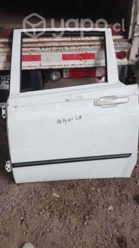 Puerta ssangyong new action 2016