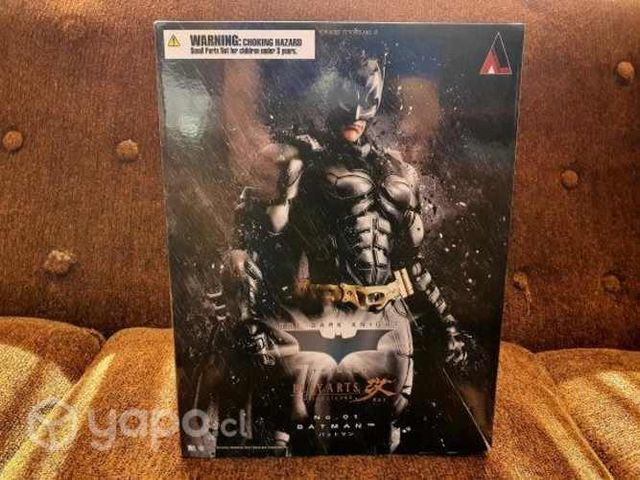 BATMAN Play Arts Kai