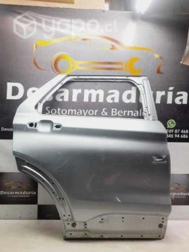 Puerta trasera Ford Explorer 2021 a 2024 RH 2.1