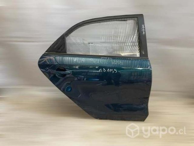 Puerta trasera rh kia soluto 2022-2023