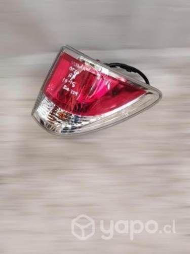 Foco trasero rh mazda bt