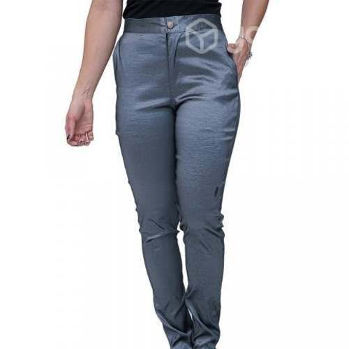 Pantalon gris plata para peluqueria