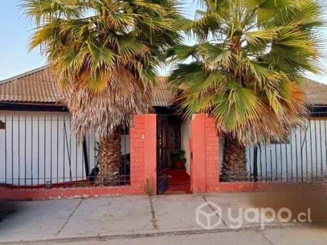 Linda y amplia casa a pasos del centro melipilla