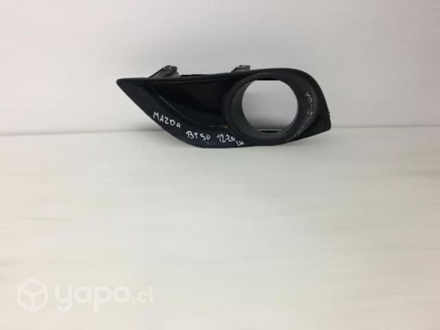 Tapa de neblinero lh mazda bt