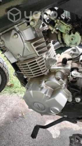 Vendo moto yamaha año 2023