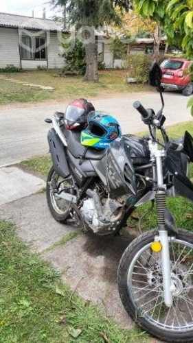 Vendo moto yamaha año 2023