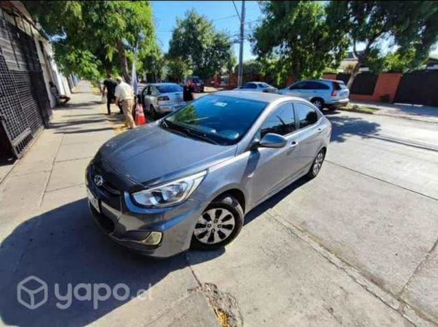 Hyundai Accent RB 2017 caja 6ta