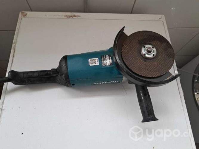 Esmeril Makita 7&quot; ga7060
