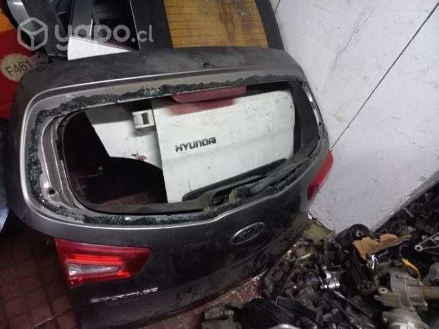 Portalon trasero kia sportage bencinera 2012