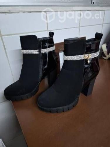 Botines altos negros