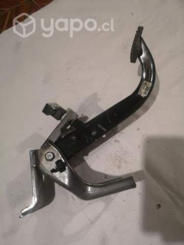Pedal de embrague kia rio 5 2015