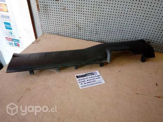 Cubre zocalo delant der Suzuki Grand Nomade 2016