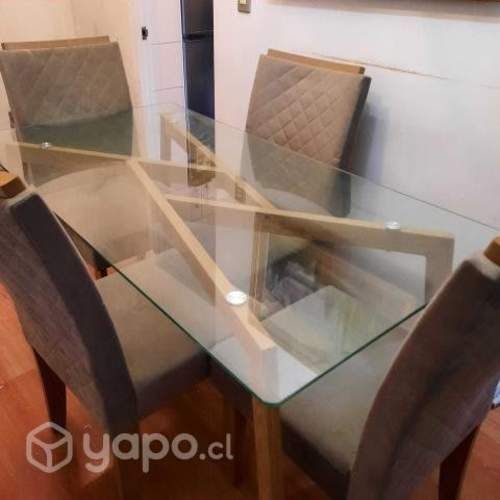 Comedor Cristal Templado + 4 sillas usado
