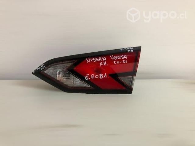 Foco portalon rh nissan versa 2020-2021