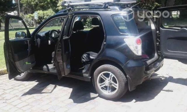 DAIHATSU TERIOS 2011 full, alarma,aire,enganche