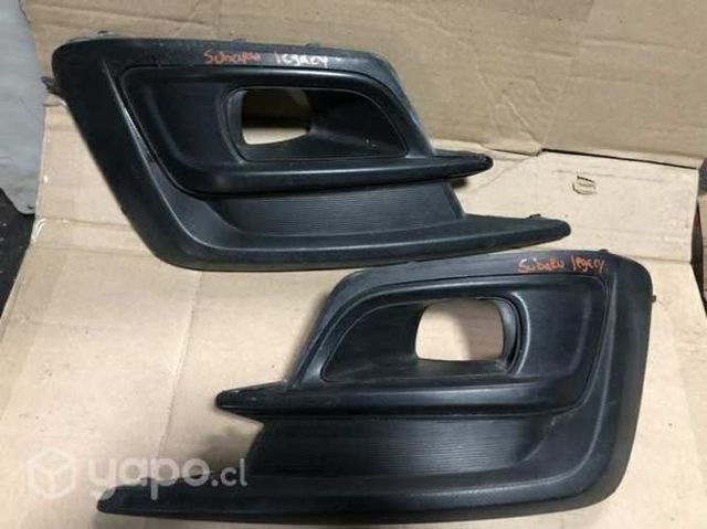 Tapa neblinero subaru legacy