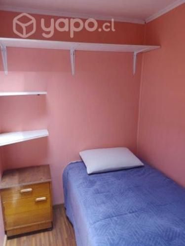 Se arrienda pieza solo mujeres