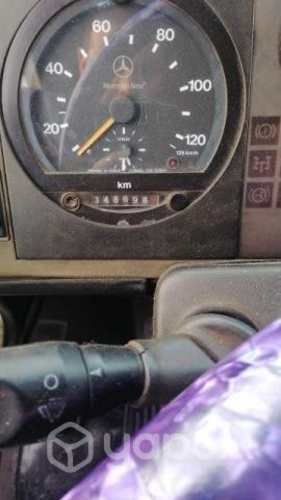 Camión mercedes Benz 711 plus 2005