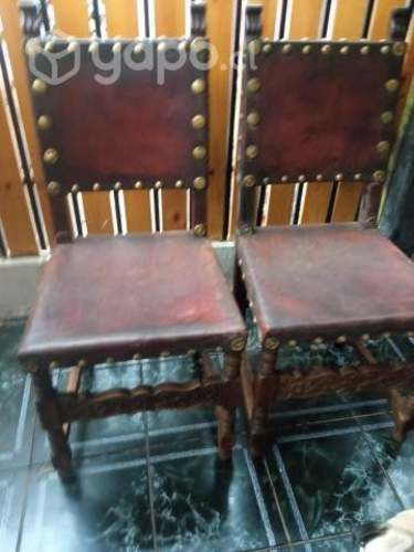 Ofrezco 4 sillas antiguas de madera nativa