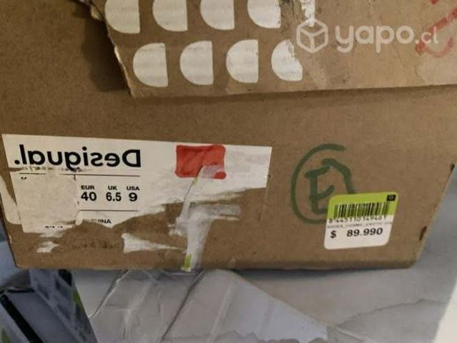 Zapatillas desigual embalada de tienda