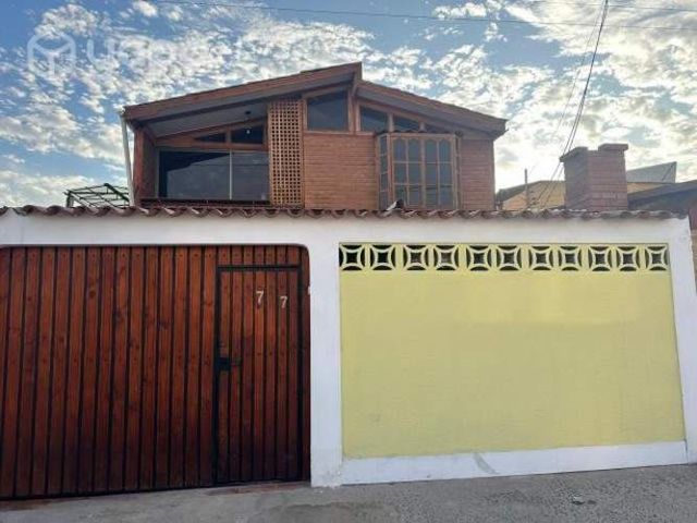 Casa 3 pisos 6 piezas 2 baños Arriedo