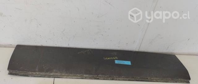 Moldura Exterior Inf pta del izq Grand Nomade 2020