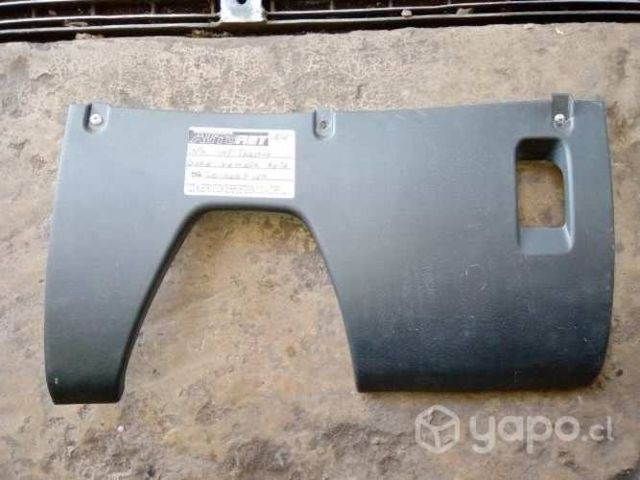 Tapa inferior izq tablero Suzuki Grand Nomade 2016