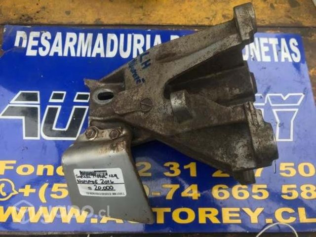 Soporte aluminio motor izquierdo Grand Nomade 2016