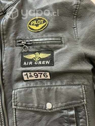 Chaqueta de cuero marca Zara tipo Piloto talla L
