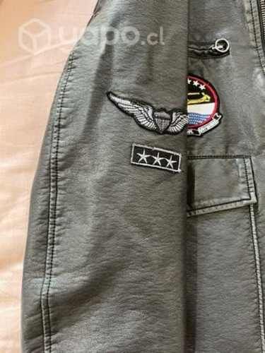 Chaqueta de cuero marca Zara tipo Piloto talla L